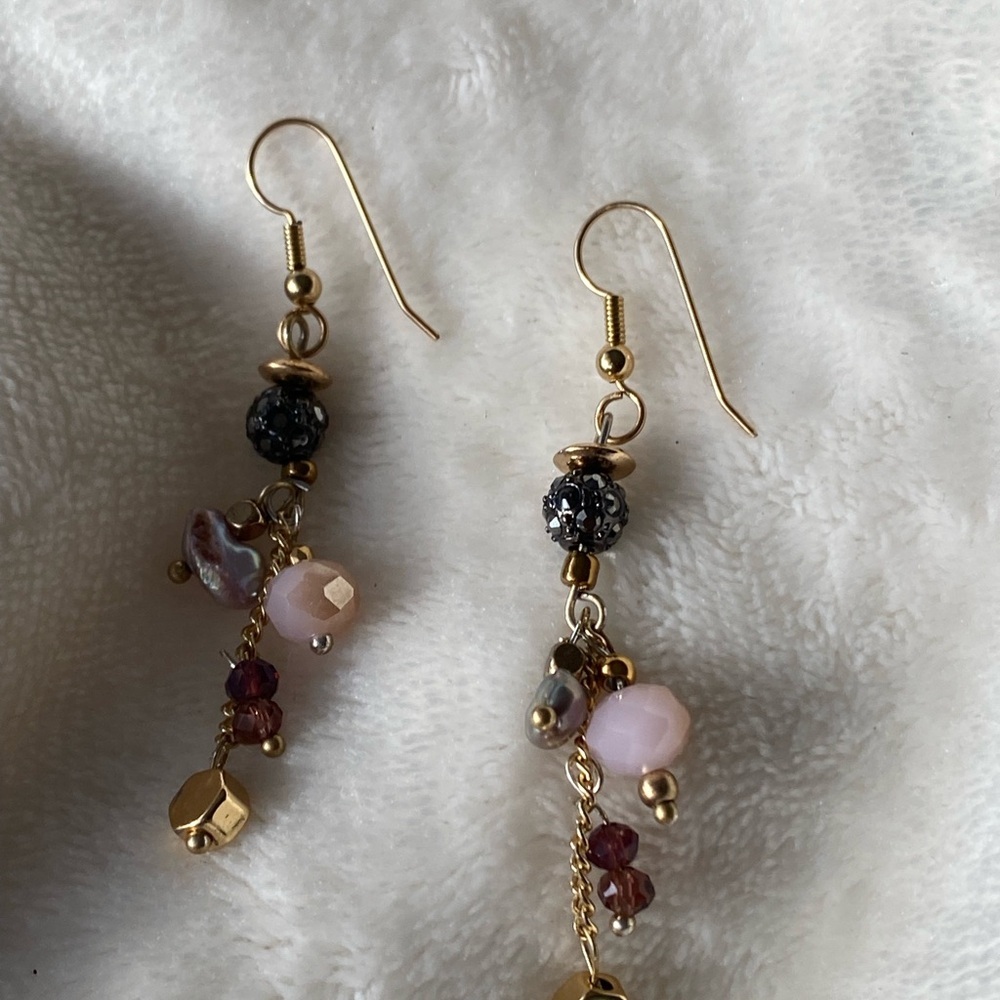 NEW MAGNETIC HEALING CRYSTALS Gold and Black Dangle Earrings - Picture 3 of 6